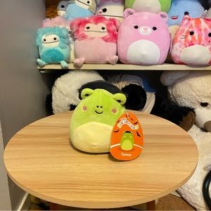 tomas halloween squishmallow froggy